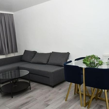 Home Away From Home Лондон Экстерьер фото